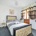 Holiday home *c.sani* Setup For Your Relaxed & Amazing + Free Parking + Free Fast Wifi *