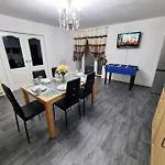 *c.sani* Setup For Your Relaxed & Amazing + Free Parking + Free Fast Wifi * * Leeds (West Yorkshire)