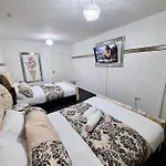 *c.sani* Setup For Your Relaxed & Amazing + Free Parking + Free Fast Wifi * Holiday home *