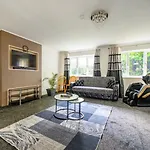 *c.sani* Setup For Your Relaxed & Amazing + Free Parking + Free Fast Wifi * Holiday home *