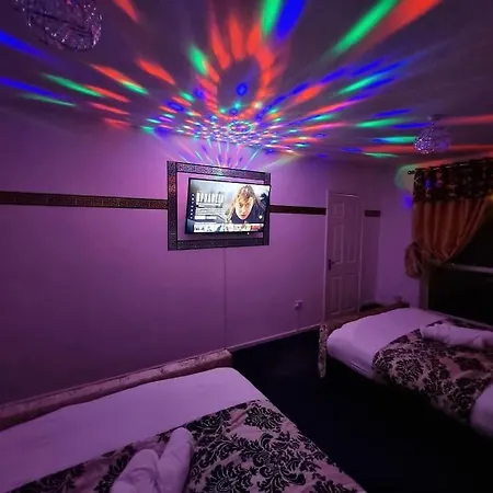 Holiday home *c.sani* Setup For Your Relaxed & Amazing + Free Parking + Free Fast Wifi * *