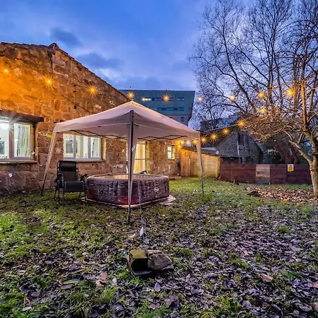 Holiday home *c.sani* Setup For Your Relaxed & Amazing + Free Parking + Free Fast Wifi * Leeds (West Yorkshire)