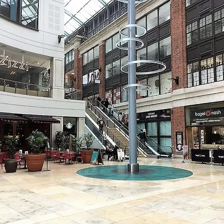 *c.sani* Setup For Your Relaxed & Amazing + Free Parking + Free Fast Wifi * * Leeds (West Yorkshire)