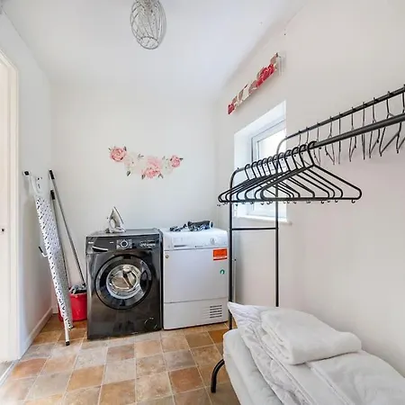 *c.sani* Setup For Your Relaxed & Amazing + Free Parking + Free Fast Wifi * Holiday home