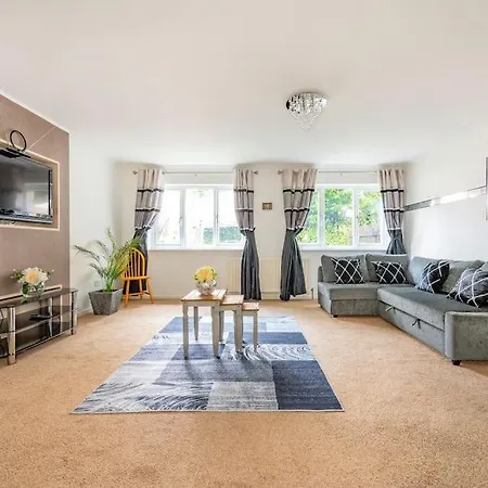 *c.sani* Setup For Your Relaxed & Amazing + Free Parking + Free Fast Wifi * Holiday home Leeds (West Yorkshire)