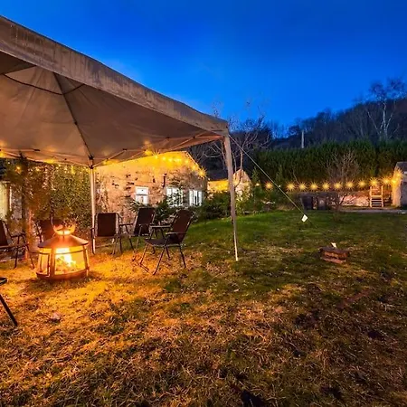 度假居 *c.sani* Setup For Your Relaxed & Amazing + Free Parking + Free Fast Wifi * 利兹