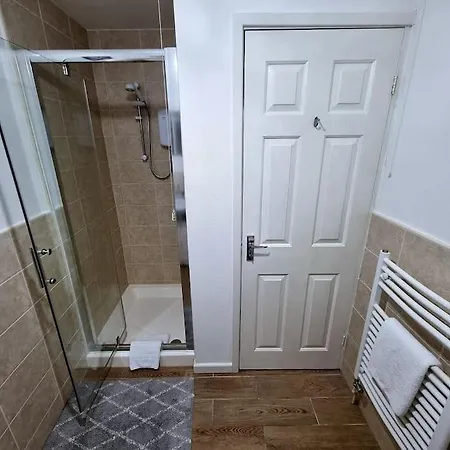 Farm - Self-Contained Home Near City Centre *
