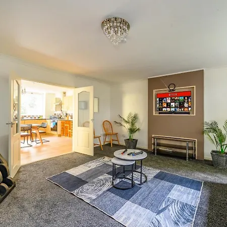 Farm - Self-Contained Home Near City Centre