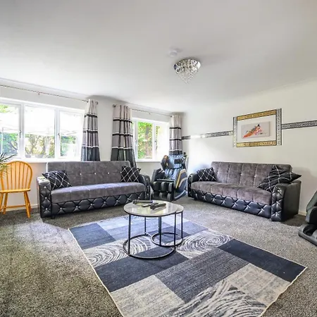 Farm - Self-Contained Home Near City Centre