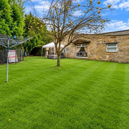 Farm - Self-Contained Home Near City Centre Leeds (West Yorkshire)