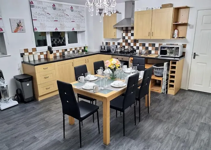 بيت للعطل *c.sani* Setup For Your Relaxed & Amazing + Free Parking + Free Fast Wifi * *