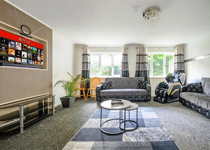 بيت للعطل *c.sani* Setup For Your Relaxed & Amazing + Free Parking + Free Fast Wifi * *