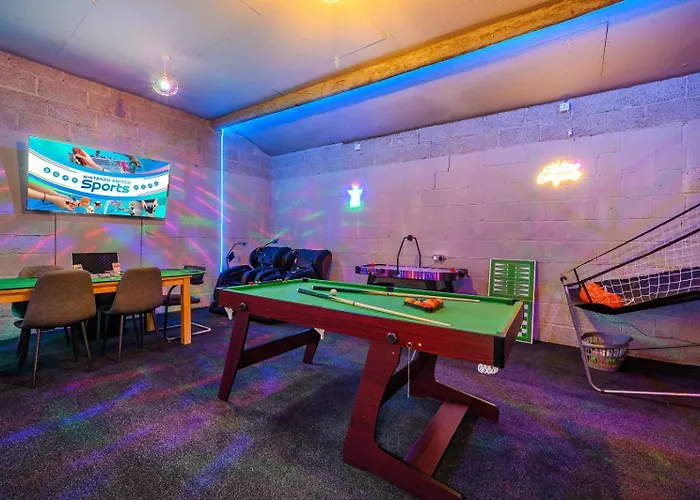 *c.sani* Setup For Your Relaxed & Amazing + Free Parking + Free Fast Wifi * بيت للعطل ليدز