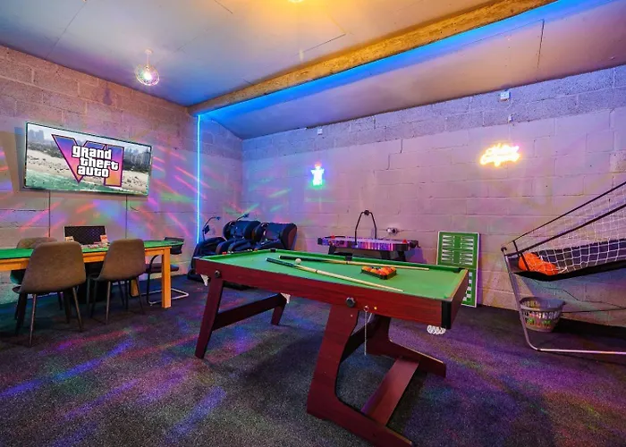 *c.sani* Setup For Your Relaxed & Amazing + Free Parking + Free Fast Wifi * * ليدز