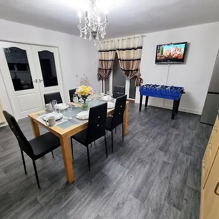 *c.sani* Setup For Your Relaxed & Amazing + Free Parking + Free Fast Wifi * * Leeds (West Yorkshire)