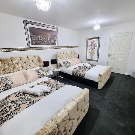 Holiday home *c.sani* Setup For Your Relaxed & Amazing + Free Parking + Free Fast Wifi * *