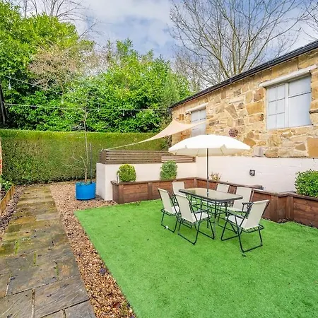 *c.sani* Setup For Your Relaxed & Amazing + Free Parking + Free Fast Wifi * Leeds (West Yorkshire)