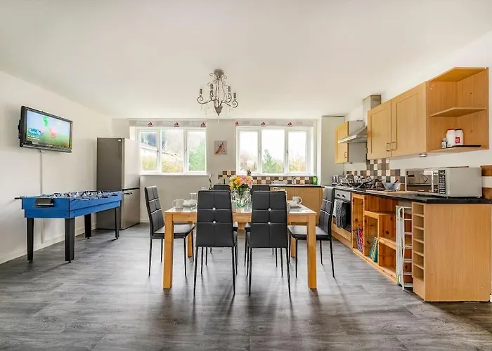 *c.sani* Setup For Your Relaxed & Amazing + Free Parking + Free Fast Wifi * 度假居 利兹