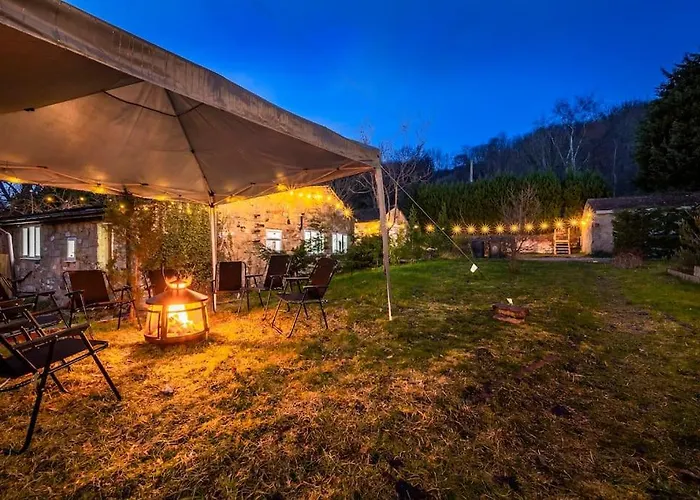 度假居 *c.sani* Setup For Your Relaxed & Amazing + Free Parking + Free Fast Wifi * 利兹